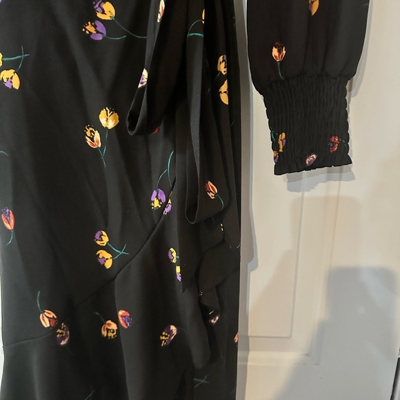 Cabi Divine Black Floral Long Sleeve Midi Dress. Size medium. - Picture 9 of 16